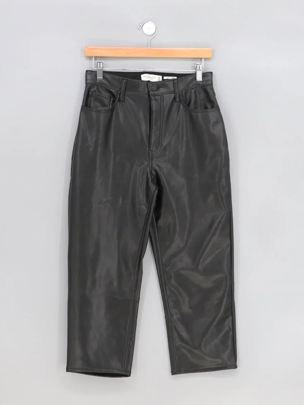NWT Abercrombie & Fitch Vegan Leather Ankle Straight Pant Black Size 28 Short - Picture 2 of 10